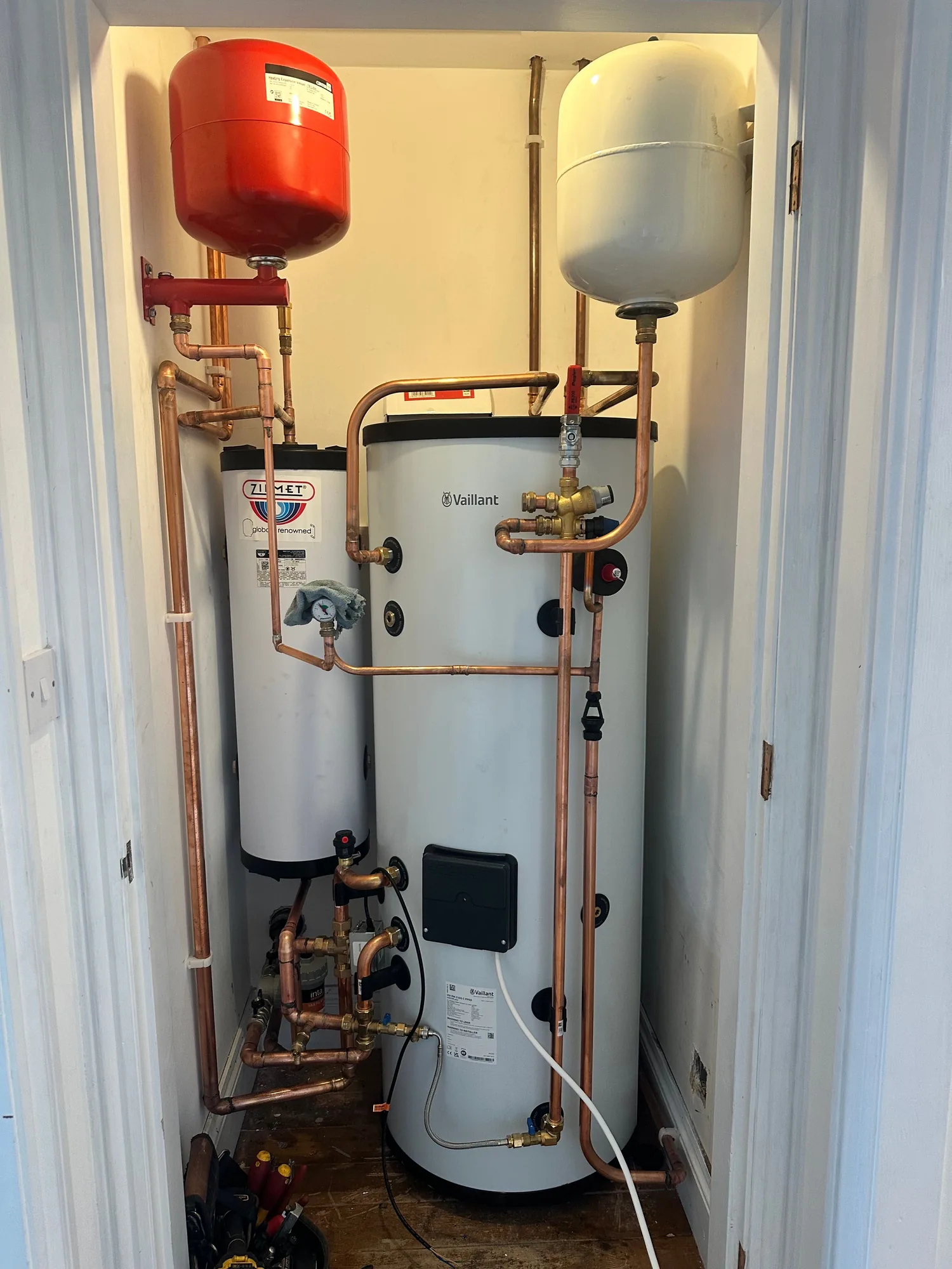 Heat pump cylinder, buffer tank and copper pipework